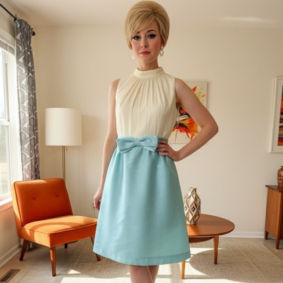 Dresses & Skirts - 1960’s Vintage MOD High Neck Sleeveless Jackie O Dress